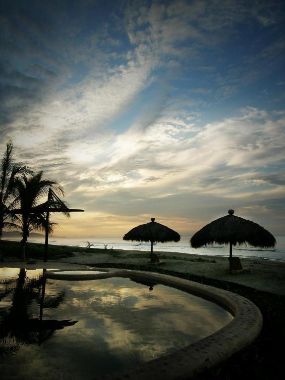 Playa Viva Hotel Juluchuca Exterior photo