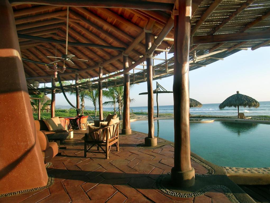 Playa Viva Hotel Juluchuca Exterior photo